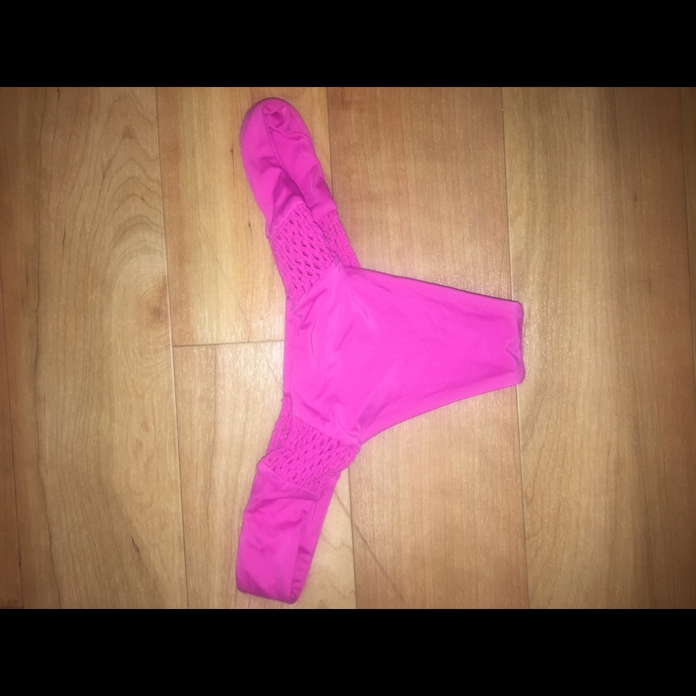 Frankie’s bikini bottoms